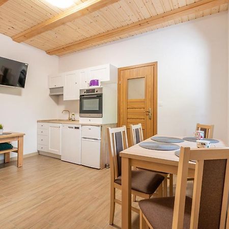 Apartamenty Stodola Jezierzany Exterior foto
